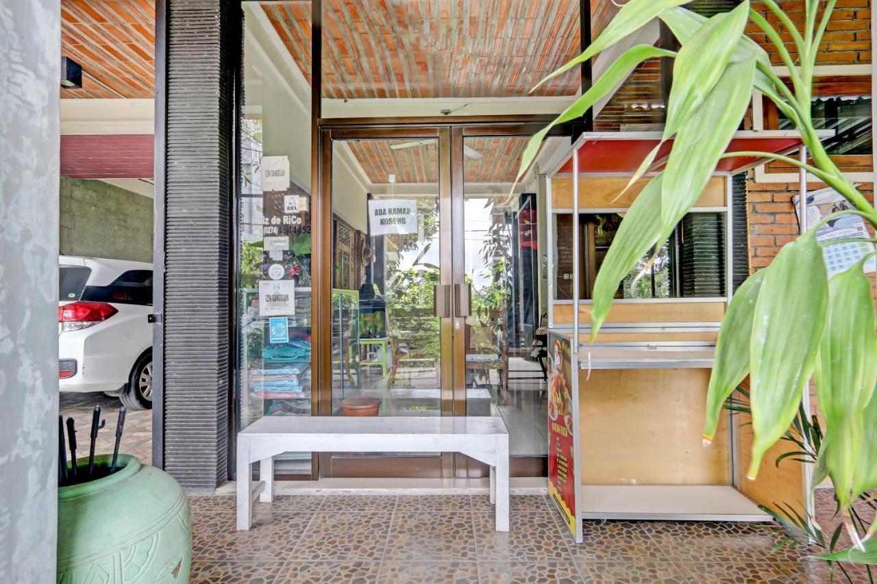 Oyo 90681 Huiz De Rico Guesthouse Syariah Pakualaman Eksteriør bilde
