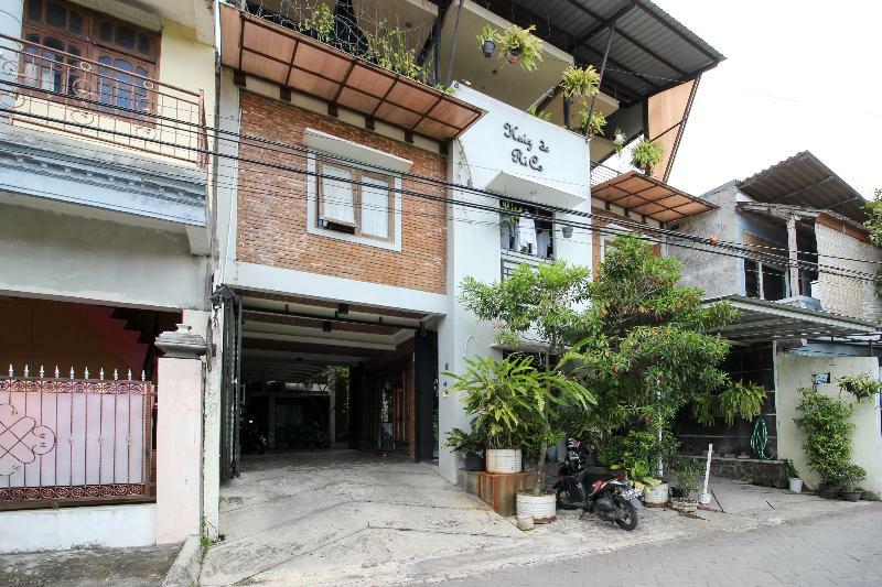 Oyo 90681 Huiz De Rico Guesthouse Syariah Pakualaman Eksteriør bilde