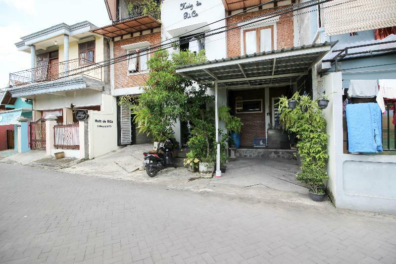 Oyo 90681 Huiz De Rico Guesthouse Syariah Pakualaman Eksteriør bilde
