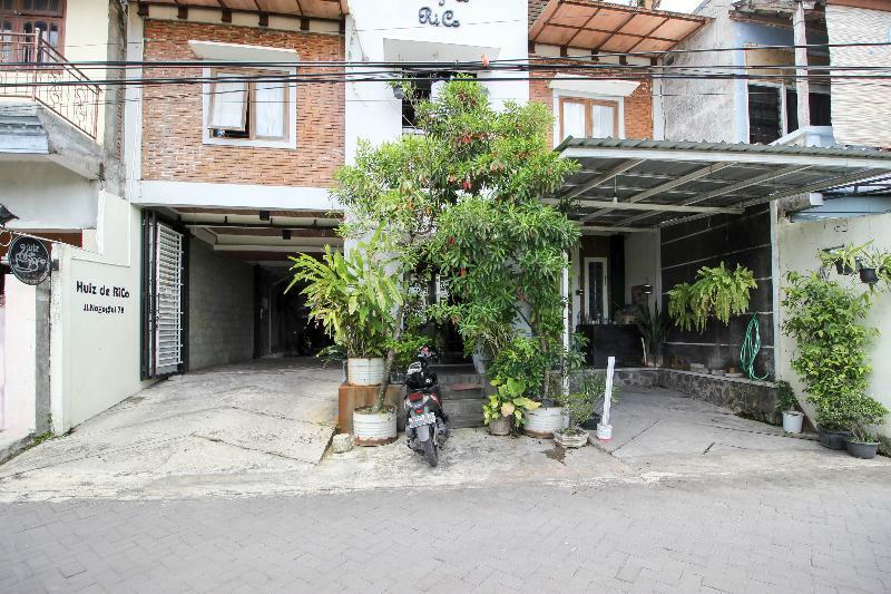 Oyo 90681 Huiz De Rico Guesthouse Syariah Pakualaman Eksteriør bilde